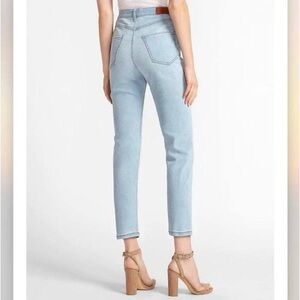 Express Super High Waisted Original Seamed Mom Jeans in Light Wash